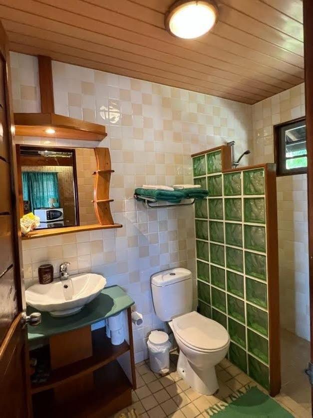 Tehuarupe Surf Studios Haapiti Ngoại thất bức ảnh