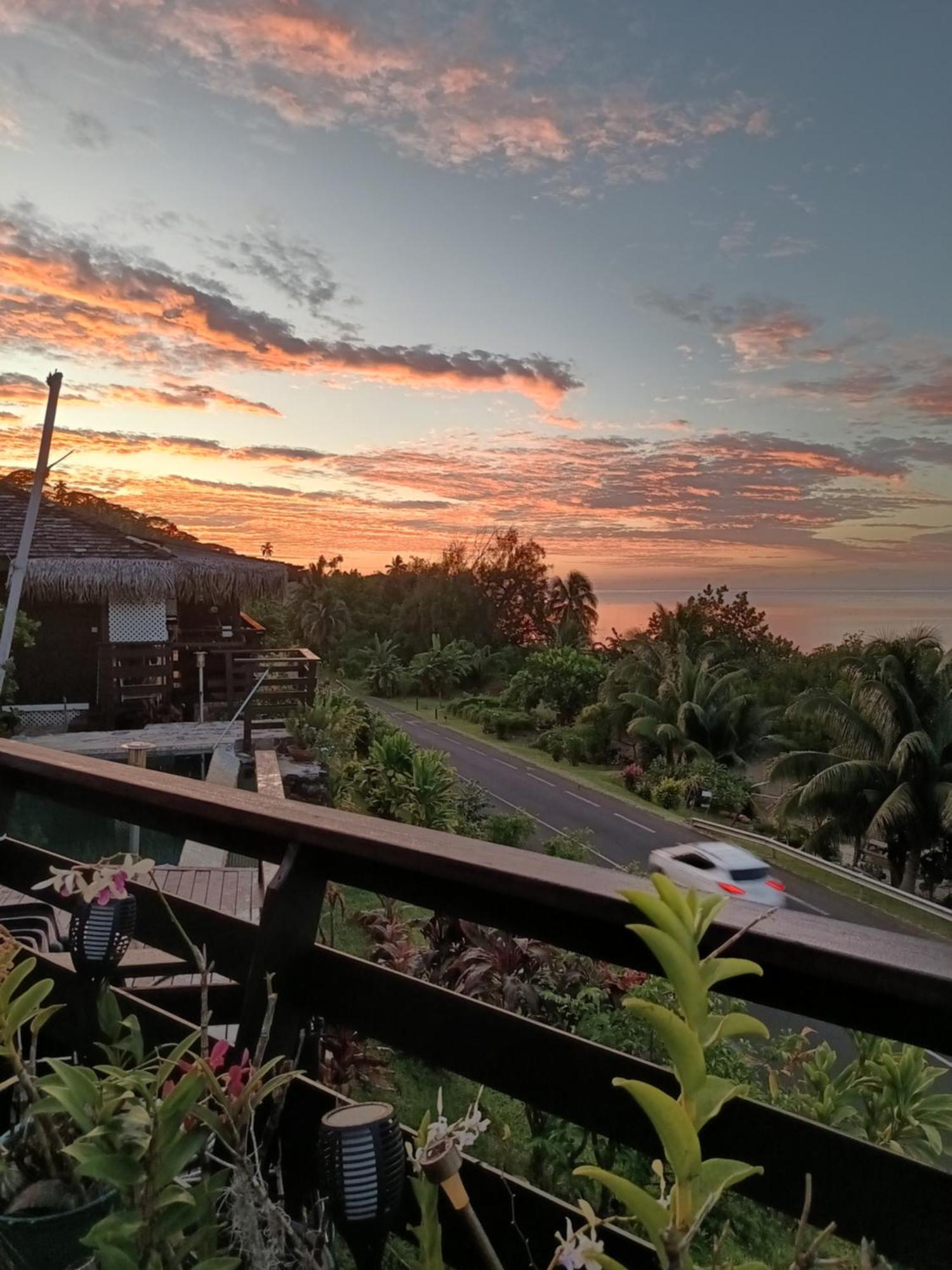 Tehuarupe Surf Studios Haapiti Ngoại thất bức ảnh